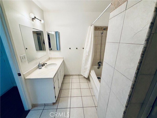 Building Photo - 8435 Burnet Ave
