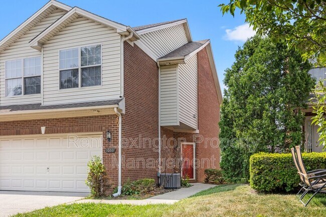 Building Photo - 1055 Duval St