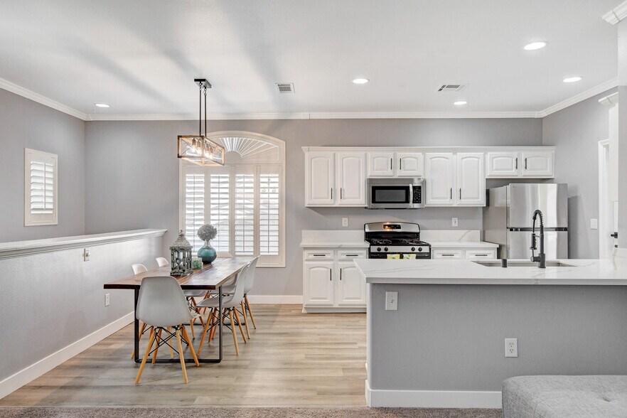 Building Photo - 1500 Ruby Cliffs Ln