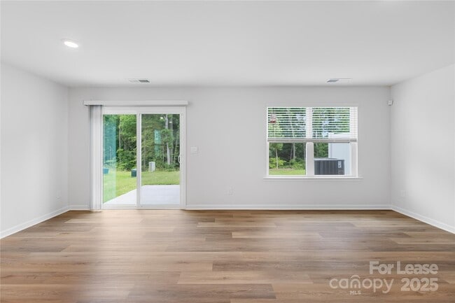 Building Photo - 5150 Hyrule Dr