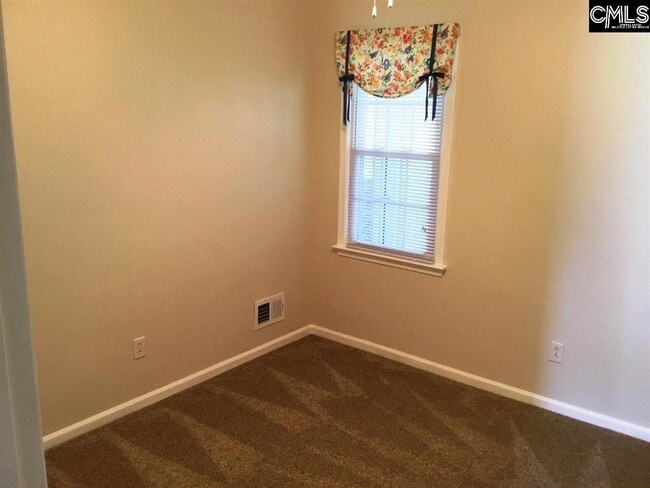 Building Photo - 241 Teesdale Ct