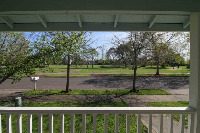 Building Photo - Fantastic 4-Bedroom, 3.5-Bath Home In Great Neighborhood!