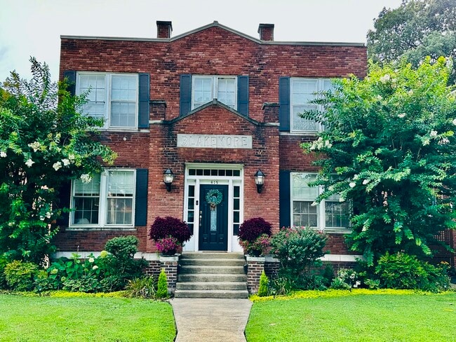 Building Photo - 415 N 6th St