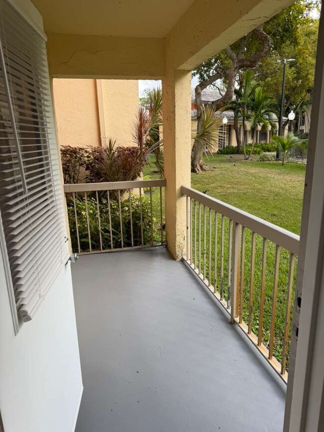 Building Photo - 8160 Geneva Ct