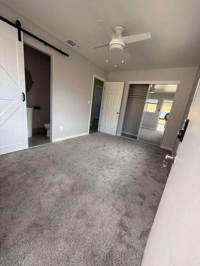 Building Photo - 307 Livoti Ave