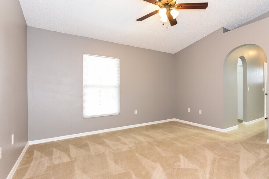 Building Photo - 12934 Lake Vista Dr
