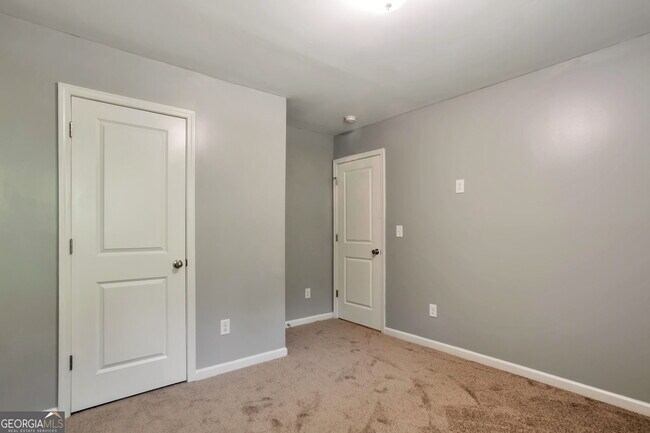 Building Photo - 4098 Clay Ct SE
