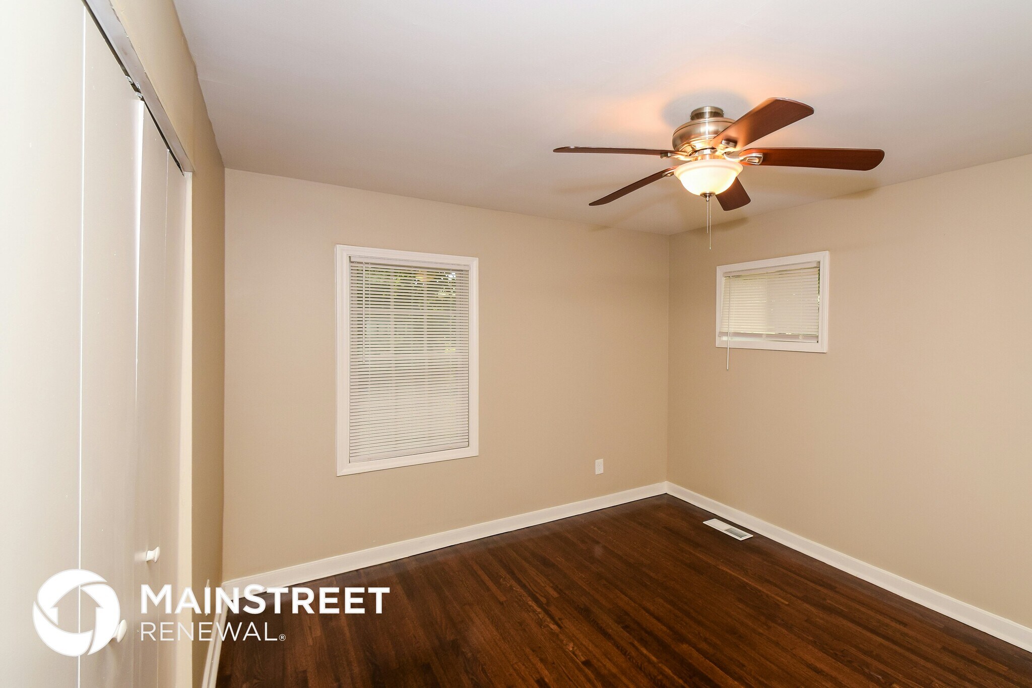 Building Photo - 1328 Orlando Cir NE