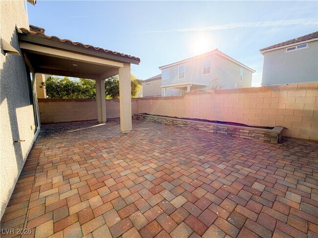 Building Photo - 9827 Cluny Ave