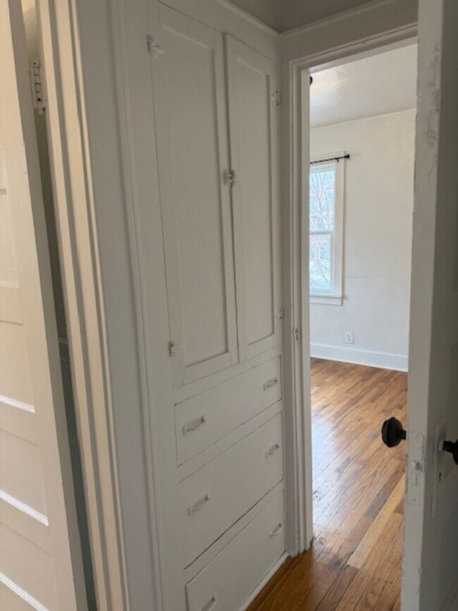 Building Photo - Thirteenth 2104 &amp; 2102