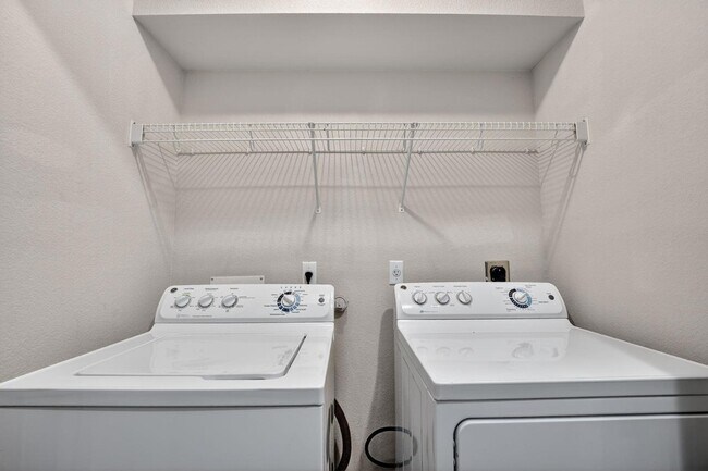 Building Photo - 3137 Corrigan Ln