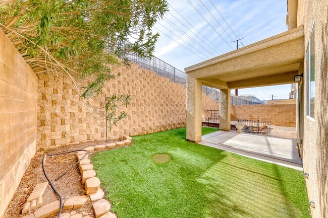 Building Photo - Beautiful Anthem Highland 3 Bedroom Home!