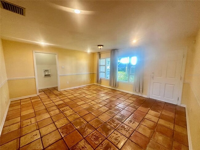 Building Photo - 1105 N Lake Otis Dr SE