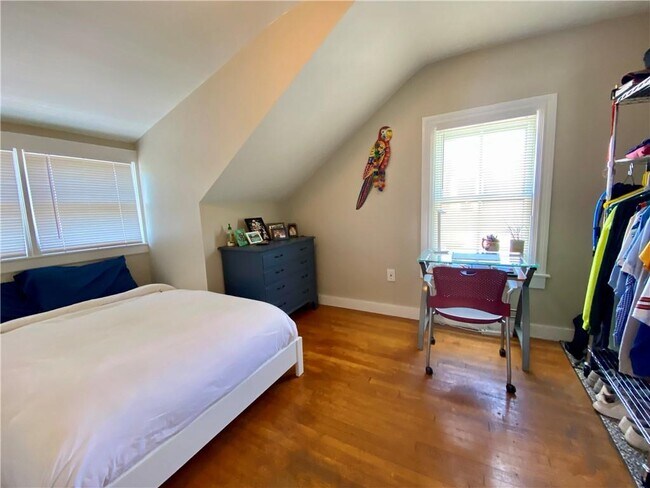 Building Photo - 30 Gould St