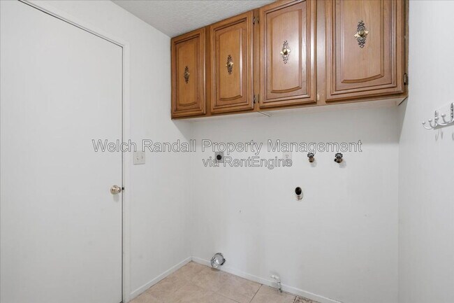 Building Photo - 3548 S Midland Dr