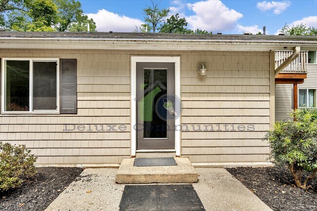 Building Photo - Beautiful 3 Bedroom in Alto – Updated, Spacious, Surrounded by Nature