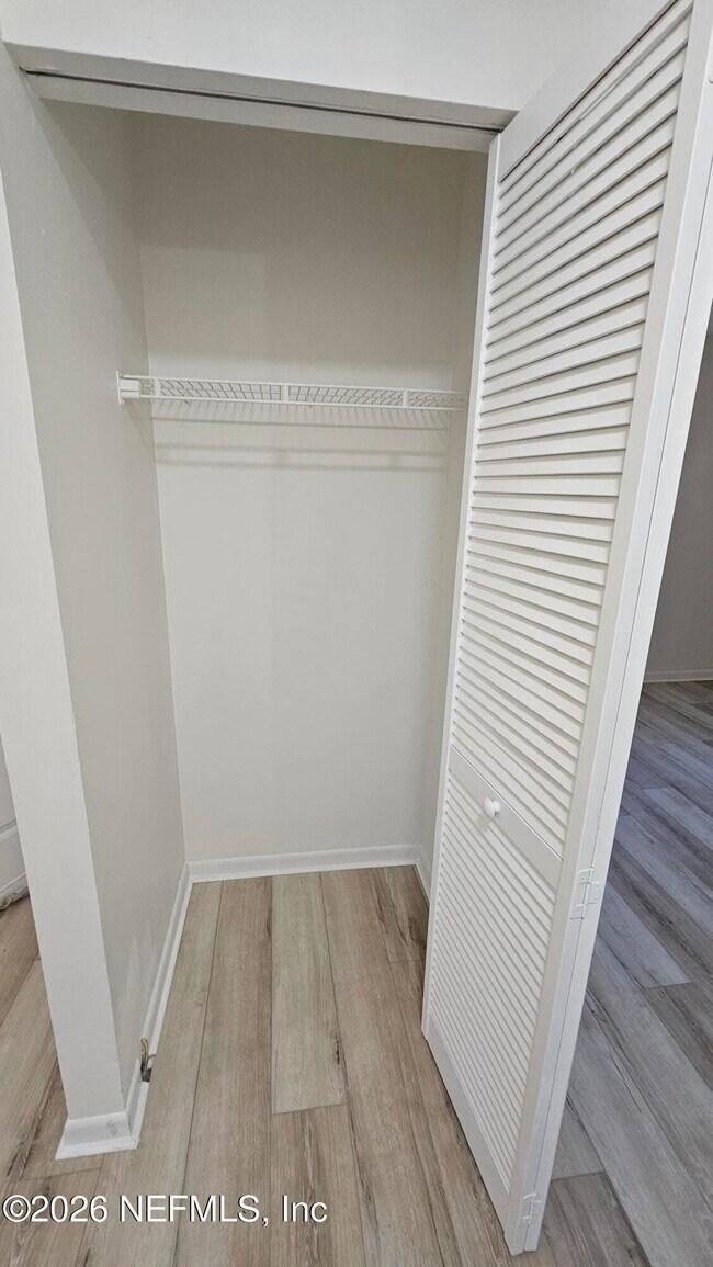 Building Photo - 820 Orchid St