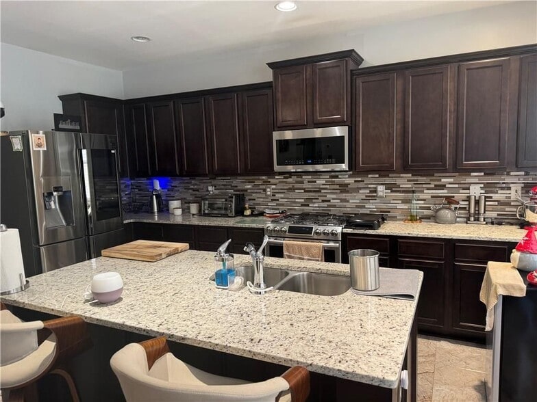 Building Photo - 1489 Washington Rose Ave