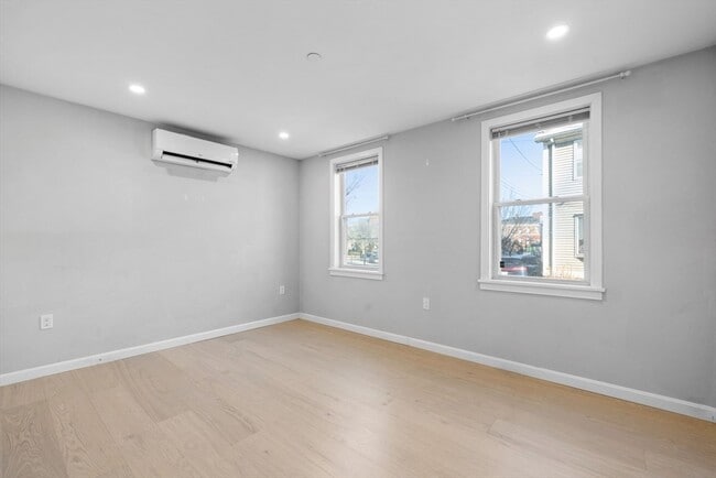 Building Photo - 24 Ferrin St