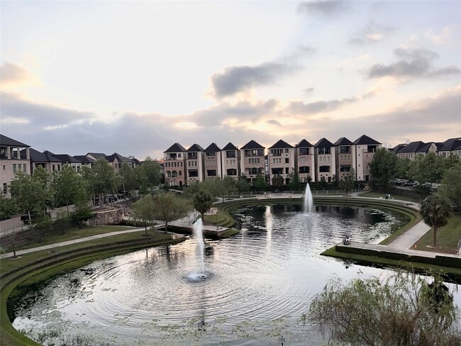 Building Photo - 2713 Kinsley Oaks Dr