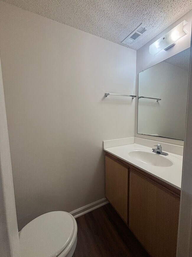 Building Photo - Pueblo Townhouse