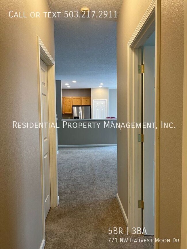 Building Photo - Alderbrook Neighborhood Home is located in...