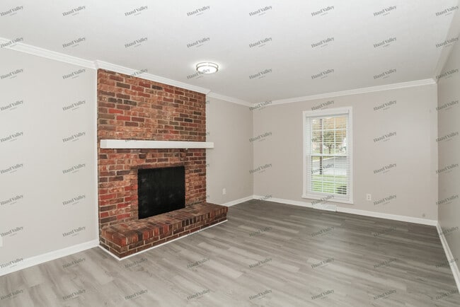 Building Photo - 5563 Little Flower Ave