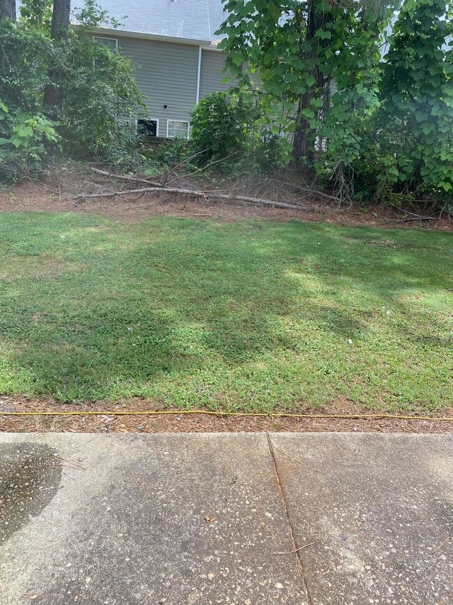 Building Photo - Great 2 bedroom townhome community located near downtown Dallas