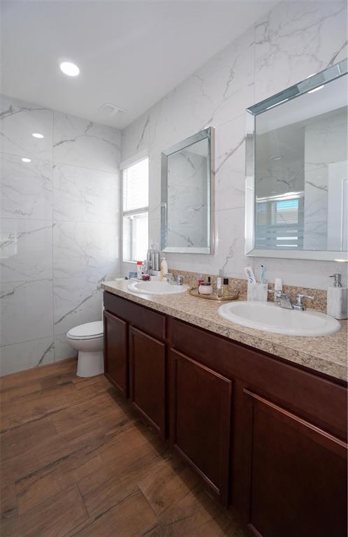 Building Photo - 1588 Diamond Loop Dr