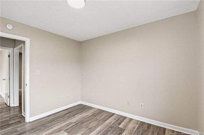 Building Photo - 6813 Foxton Ct