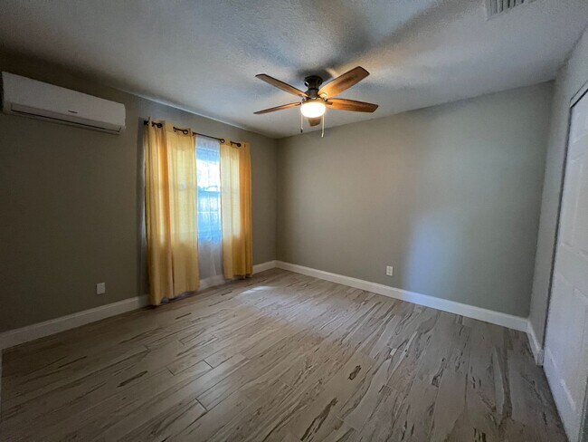 Building Photo - 602 Pine Forest Dr