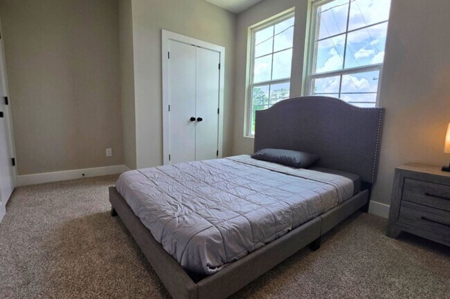 Building Photo - 8326 Curry Rd