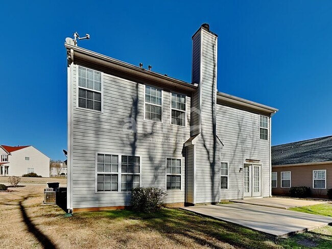 Building Photo - 37 Farm Brook Way