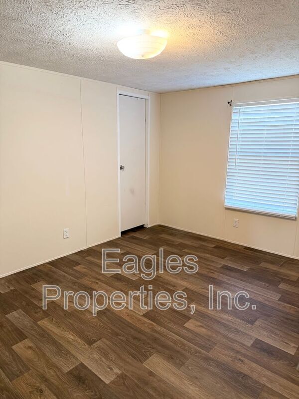 Building Photo - 863 Pecan Rd