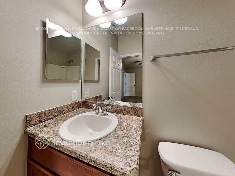 Building Photo - 2202 Lune Ct