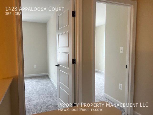 Building Photo - 1428 Appaloosa Ct