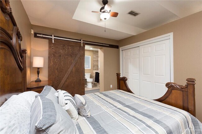 Building Photo - 21 Verdin Ave