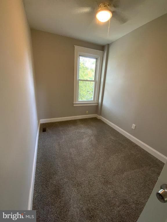 Building Photo - 18 S Tremont Rd