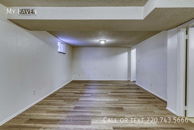 Building Photo - Renovated 3 bedroom close to the best of E...