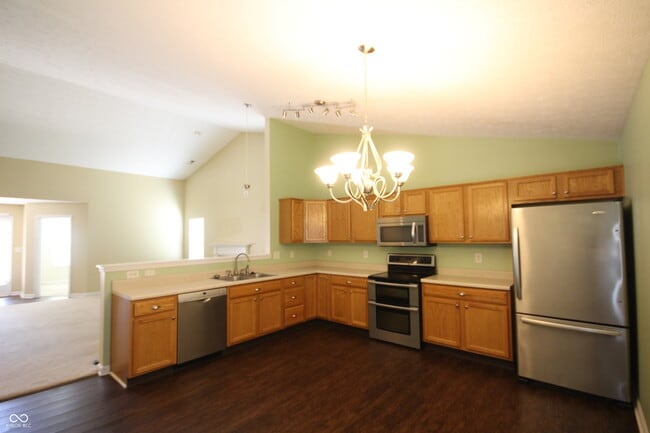Building Photo - 1554 Stanford Dr