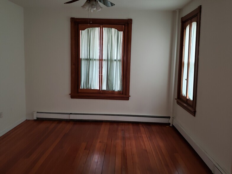 Building Photo - 208 N Penn St