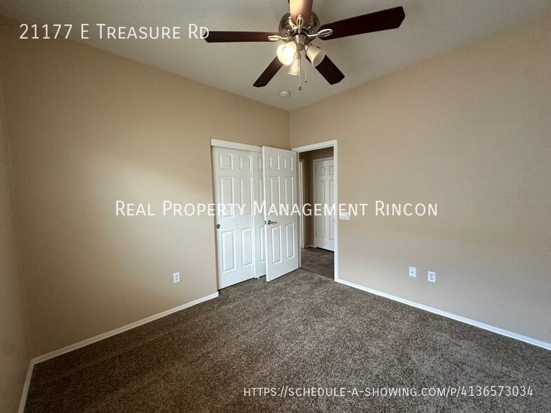 Building Photo - 21177 E Treasure Rd