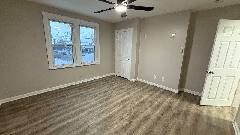 Building Photo - 78 E Barthman Ave