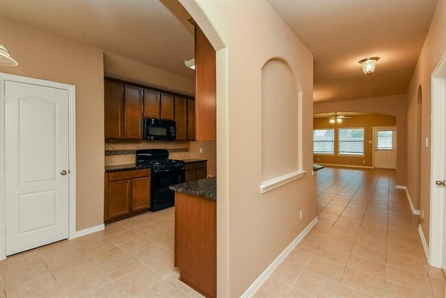 Building Photo - 26923 Glacier Creek Dr