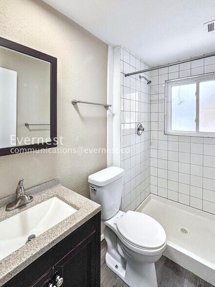 Building Photo - 13773 E 32nd Pl