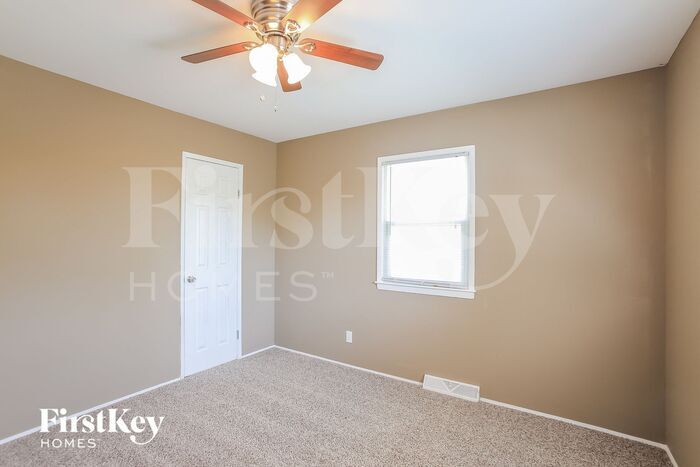 Building Photo - 4135 N Jackson Ave