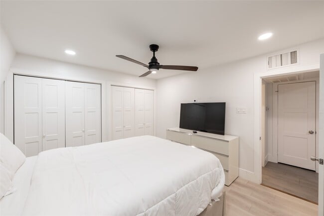 Building Photo - 2601 Marilee Ln