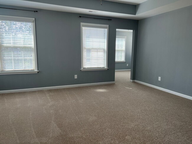 Building Photo - *Move in Special* 4 Bedroom | 2.5 Bath Hom...