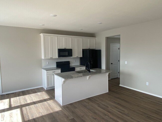 Building Photo - 213 All Spice Court