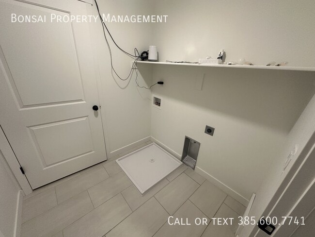 Building Photo - 11723 S Leander Dr